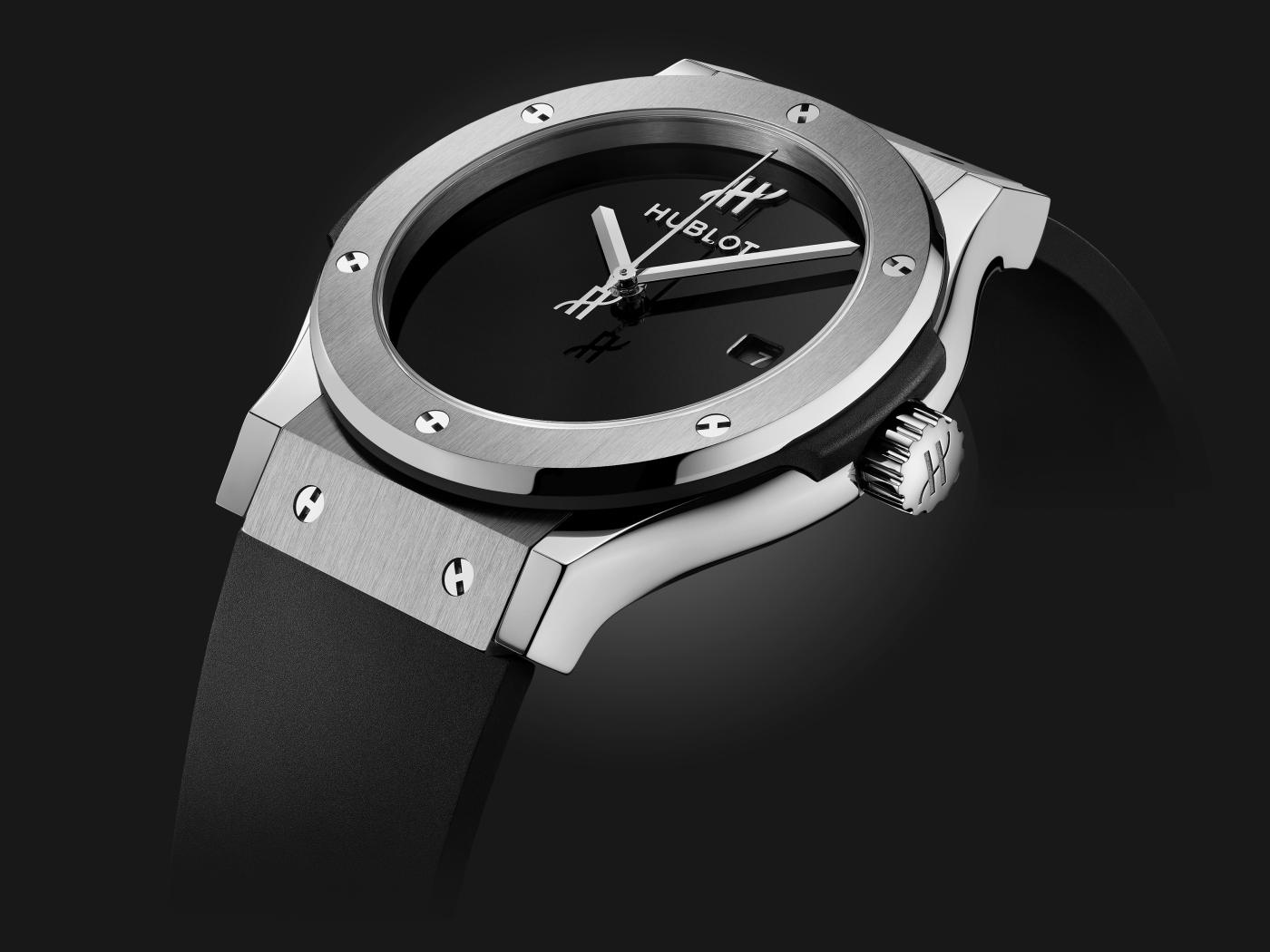 Hublot Classic Fusion Titanium – Minimalist Black & Silver Design